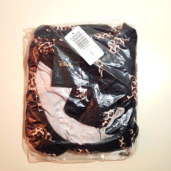 NWT TORRID TUNIC TOP MICKEY MOUSE SHIRT LEOPARD PRINT ANIMAL PRINT  Plus Size 4X - Picture 3 of 9